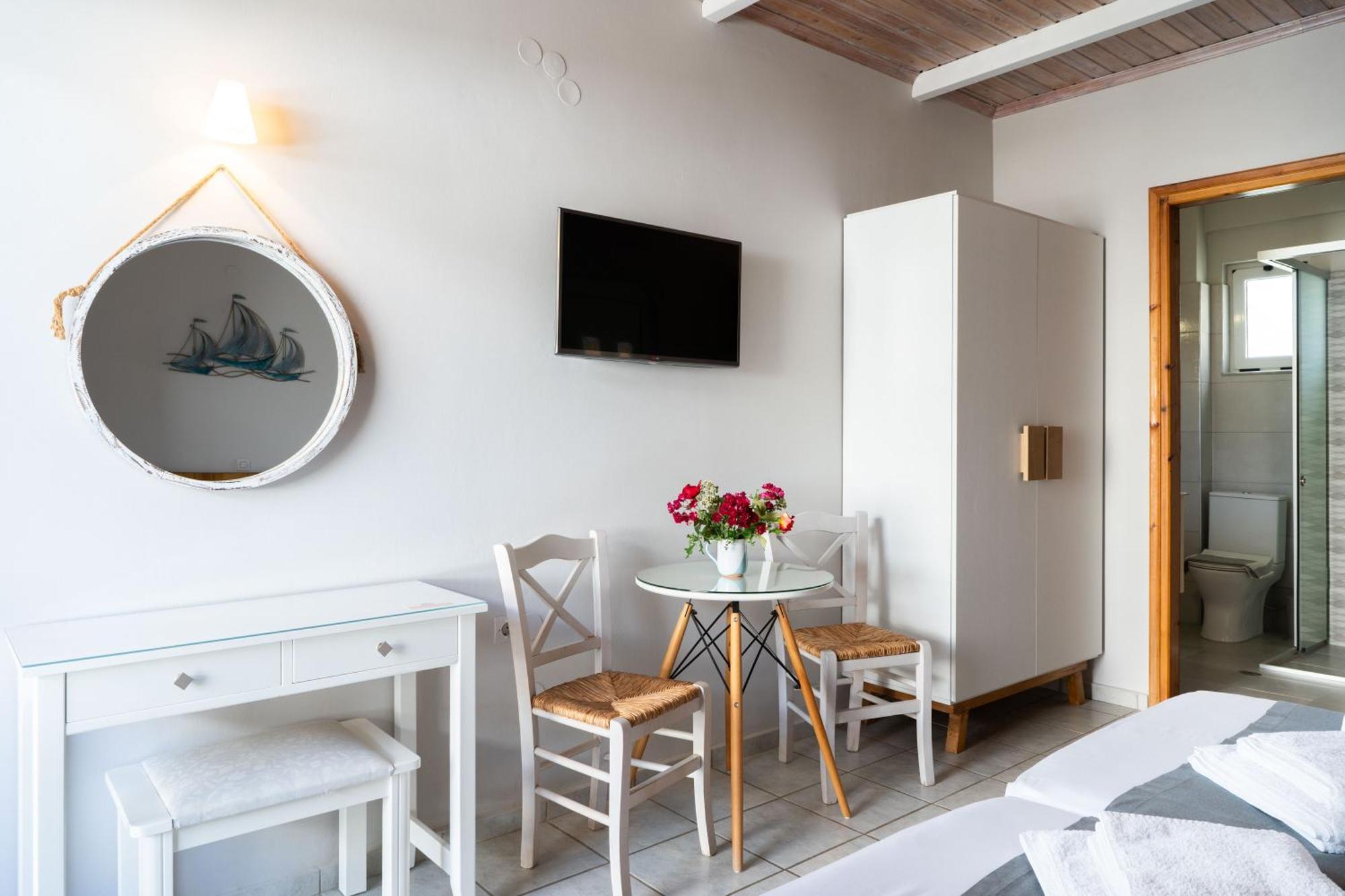 Medousa Studio & Apartments Plakias Exterior photo