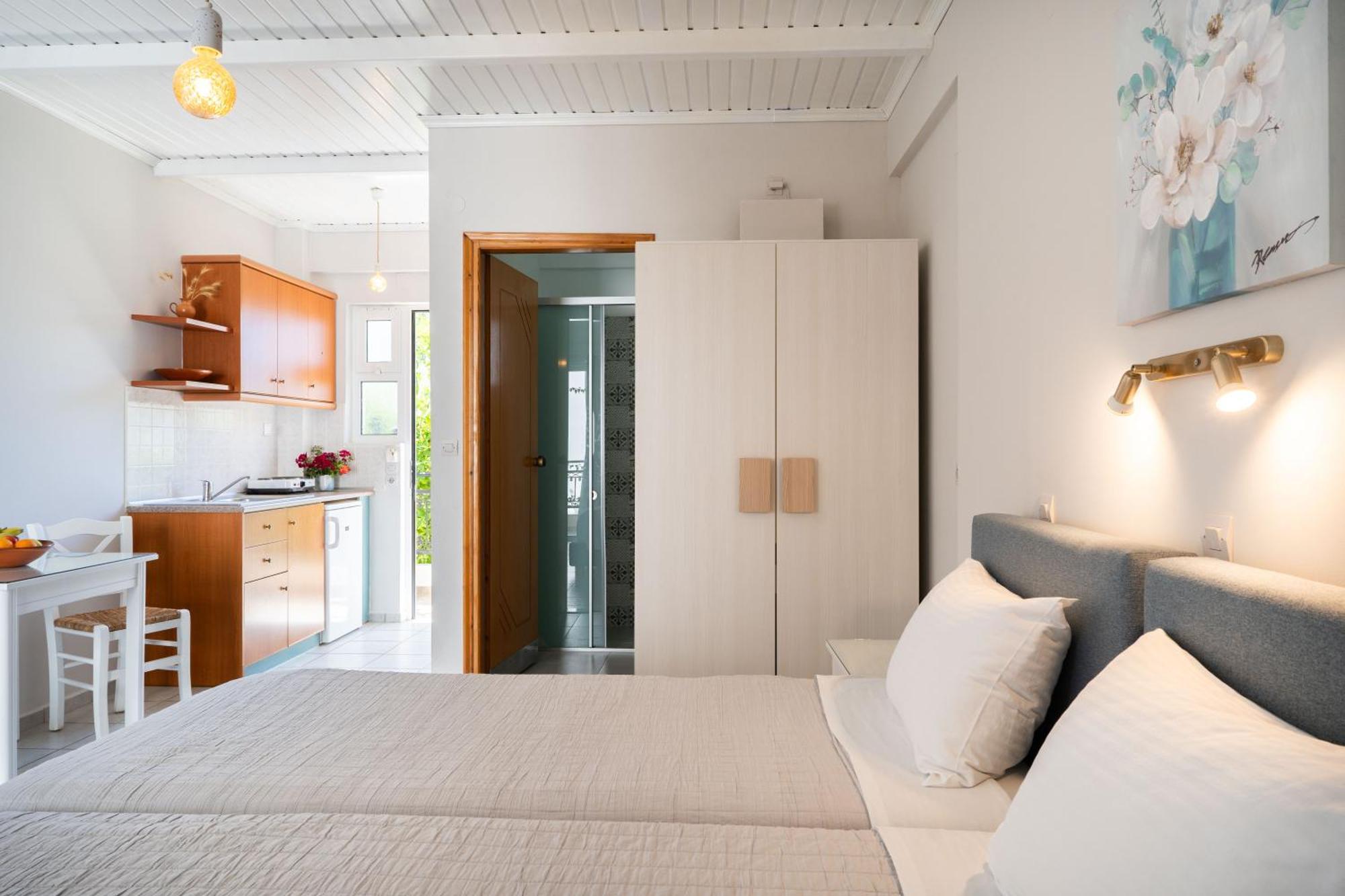 Medousa Studio & Apartments Plakias Exterior photo