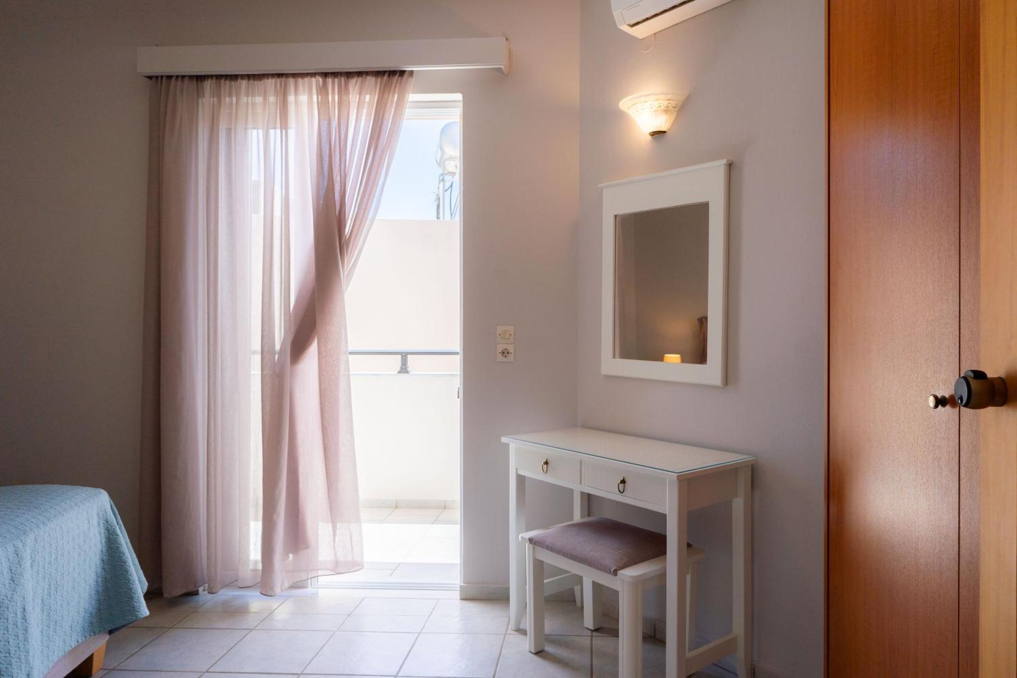 Medousa Studio & Apartments Plakias Exterior photo